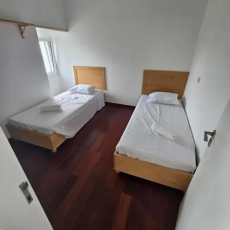 Requinte T3 Espacoso Com Terraco E Vista *