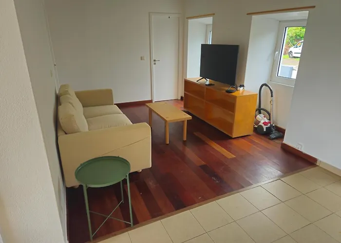 Requinte T3 Espacoso Com Terraco E Vista Дом отдыха